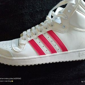 Men's Adidas sneakers